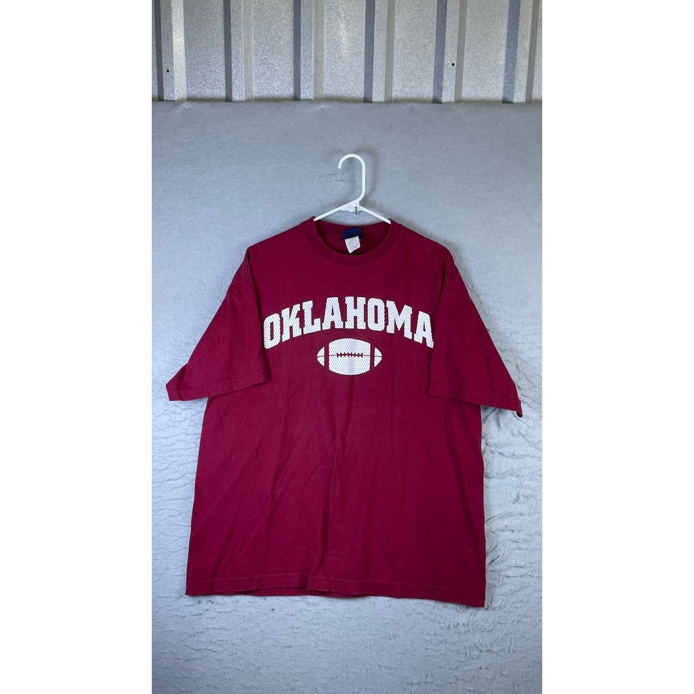 Champs Sports T Shirt Mens XL Red Excellent Oklahoma Sooners Football Graphic